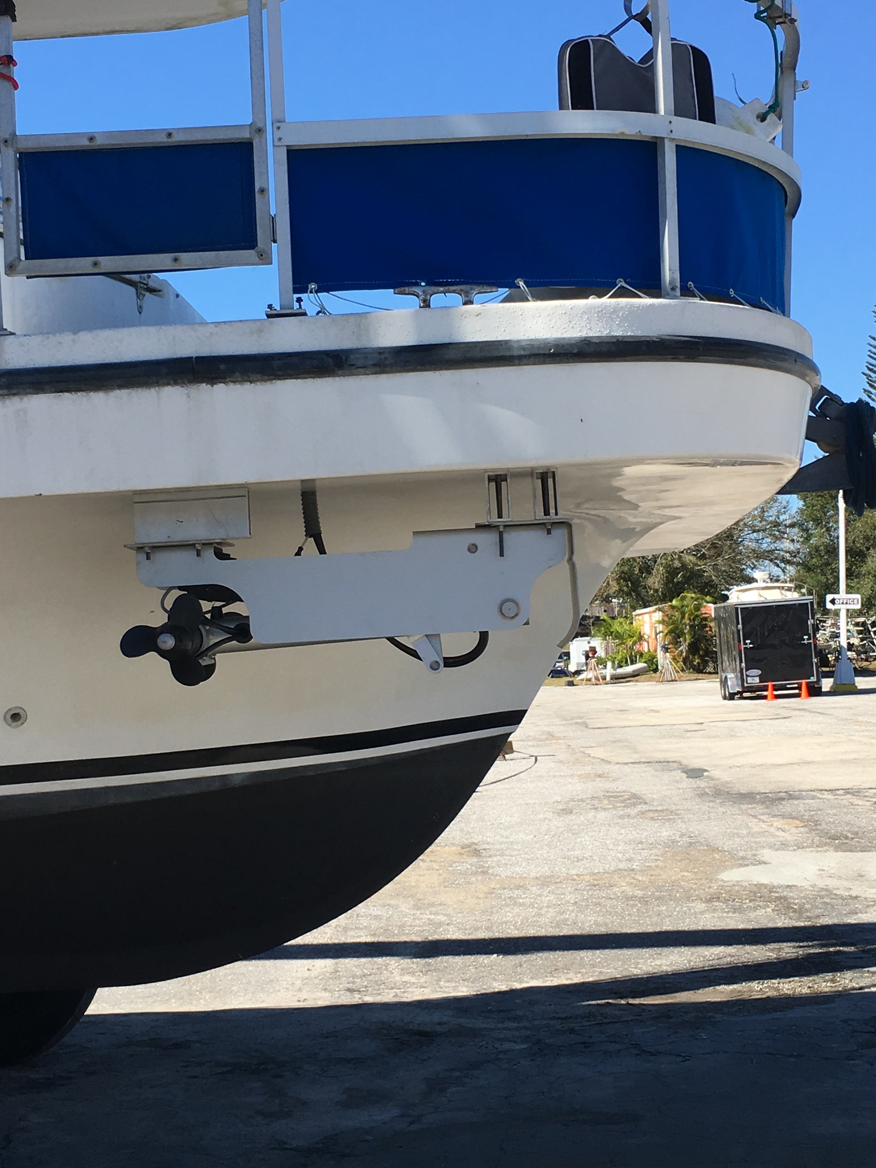 HB350 Retractable Houseboat Thruster