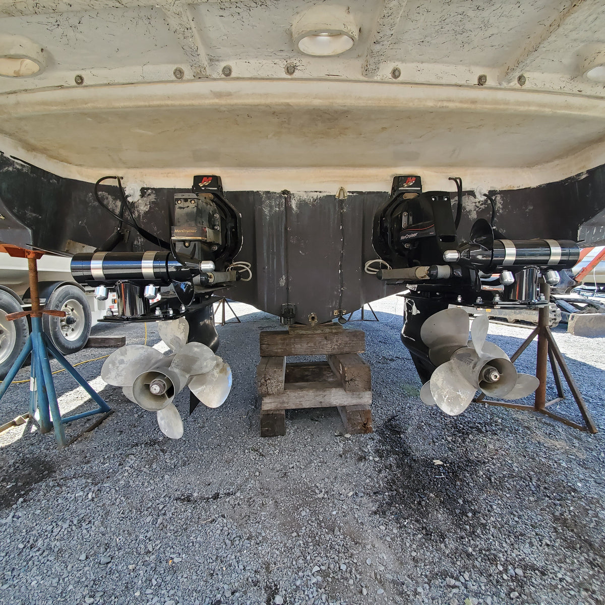 OB240-D Outboard Stern Thruster